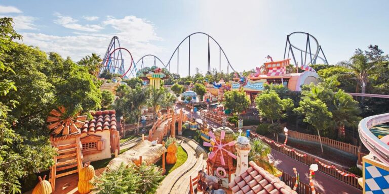 Тематичната зона Far West в PortAventura World с атмосфера на Дивия запад