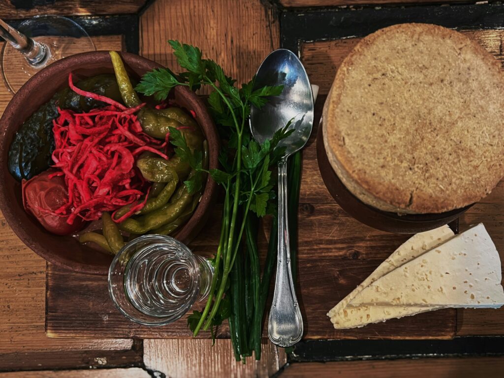 екскурзия в Армения с древни манастири и планини