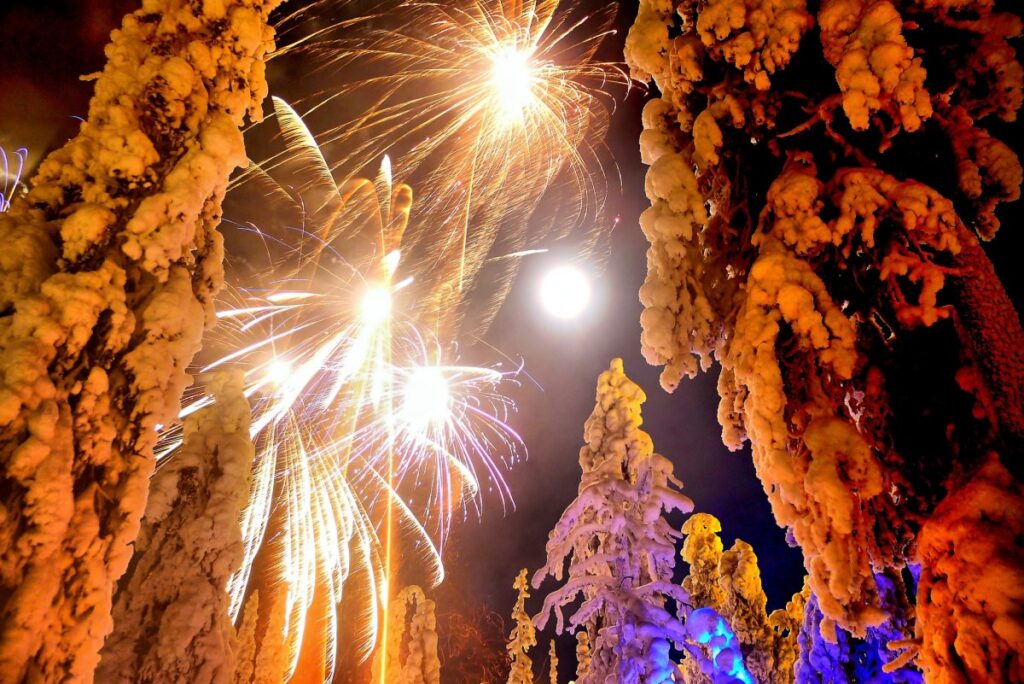 Нова година в ГЪРЦИЯ – ПАРАЛИЯ КАТЕРИНИ – хотел "Yakinthos" 3* – 4 нощувки! Специално предложение!